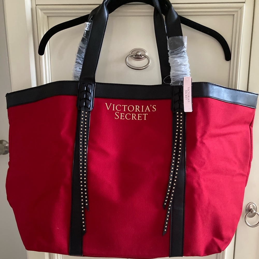 PRICE REDUCED
LARGE VICTORIA SECRET TOTE
NEW WITH TAGS. - Picture 2 of 6